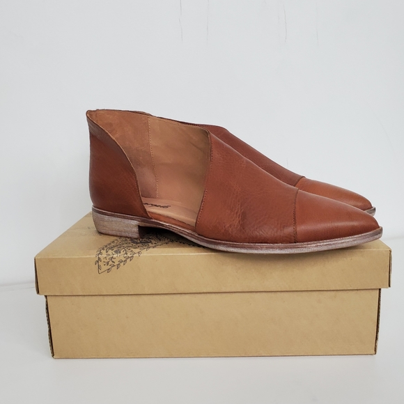 Free People Shoes - NEW Free People Flat Royale Whiskey Size 10.5